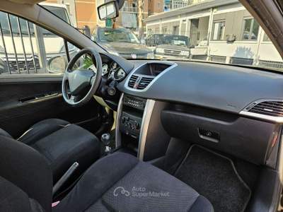 Peugeot 207 207 3p 1.4 16v One-Line Nero usata Torino