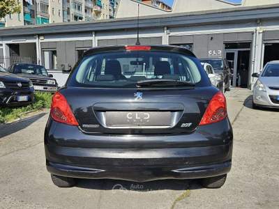 Peugeot 207 207 3p 1.4 16v One-Line Nero usata Torino