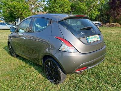 Lancia Ypsilon 1.200 5 Porte Gold Grigio usata Meldola