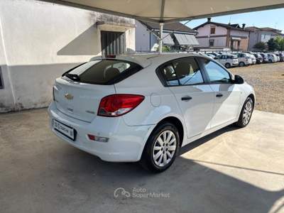 Chevrolet Cruze 1.6 5 porte LT EURO 5 OK NEOPATENTATI Bianco usata Pavia