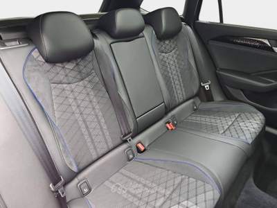 Volkswagen Passat Variant 2.0 TDI 150 CV SCR DSG R-Line Nero usata Monteforte Irpino