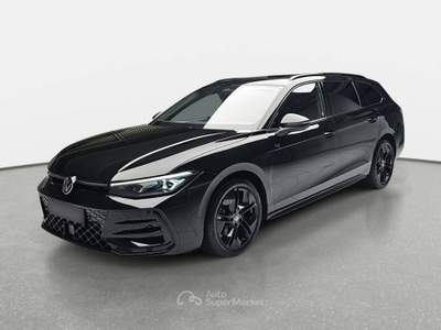 Volkswagen Passat Variant 2.0 TDI 150 CV SCR DSG R-Line Nero usata Monteforte Irpino