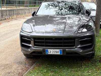Porsche Cayenne Macchina pari al nuovo tenuta perfetta Grigio usata Sgurgola