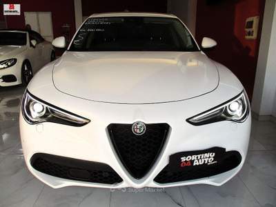 Alfa Romeo Stelvio 2.2 T.diesel 190CV AT8 Q4 Sprint Bianco usata Vittoria