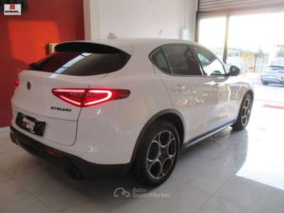 Alfa Romeo Stelvio 2.2 T.diesel 190CV AT8 Q4 Sprint Bianco usata Vittoria