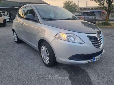 Lancia Ypsilon Ypsilon III 2011 1.2 8v Silver s/c.traz.,esp s Argento usata TREVIGLIO