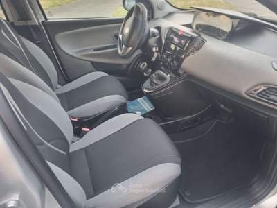 Lancia Ypsilon Ypsilon III 2011 1.2 8v Silver s/c.traz.,esp s Argento usata TREVIGLIO