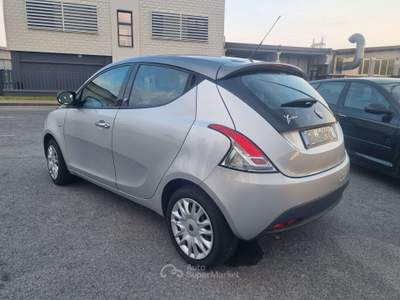 Lancia Ypsilon Ypsilon III 2011 1.2 8v Silver s/c.traz.,esp s Argento usata TREVIGLIO