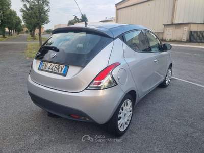 Lancia Ypsilon Ypsilon III 2011 1.2 8v Silver s/c.traz.,esp s Argento usata TREVIGLIO