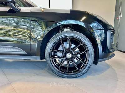 Porsche Macan 2.0 Bz 265cv pdk Nero usata Venaria Reale