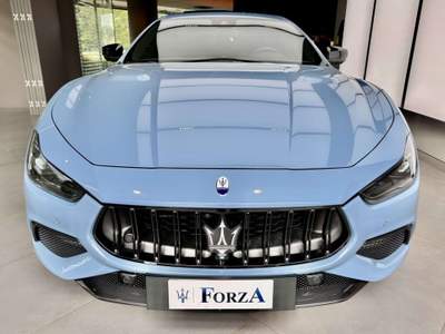 Maserati Ghibli 3.8 V8 Trofeo 580cv , Blu Denim , Tetto apribile Blu/Azzurro usata Venaria Reale