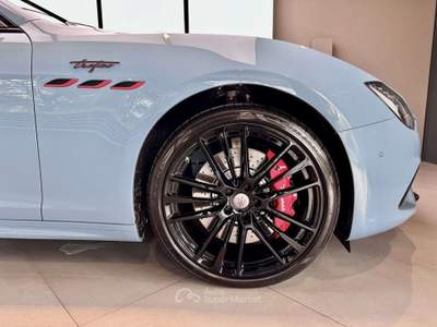 Maserati Ghibli 3.8 V8 Trofeo 580cv , Blu Denim , Tetto apribile Blu/Azzurro usata Venaria Reale