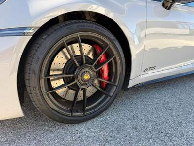 Porsche 911 Targa 4 GTS - 1900 km - Sollevatore Ant. Grigio usata BORGO MAGGIORE SAN MARINO