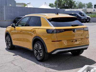 Volkswagen T-Roc 1.5 eTsi 115cv Style Dsg Giallo usata Civita Castellana