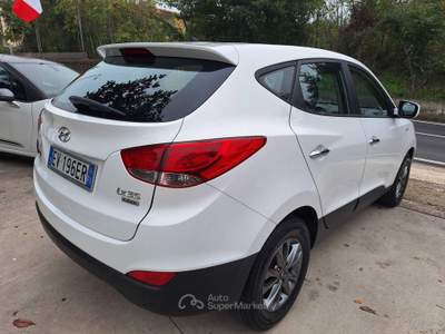 Hyundai ix35 HYUNDAI IX35 1.7 CRDI Bianco usata Mirabella Eclano