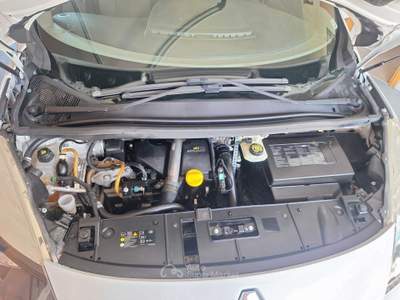 Renault Scénic RENAULT XMOD 1.5 DCI 110 CV Bianco usata Mirabella Eclano