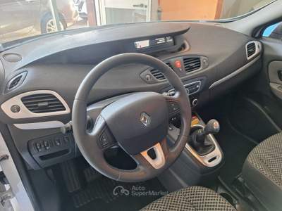 Renault Scénic RENAULT XMOD 1.5 DCI 110 CV Bianco usata Mirabella Eclano