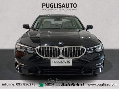 BMW Serie 3 318d d 48V Luxury Blu/Azzurro usata BELPASSO