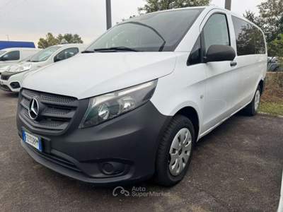 Mercedes-Benz Vito 116 CDI 163cv LONG 6 POSTI MIXTO BUSINESS FZ358RM Bianco usata Basiliano