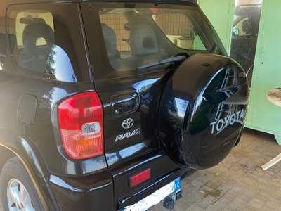 Toyota RAV4 pochissimi km, unico proprietario appena revisionata Nero usata rimini