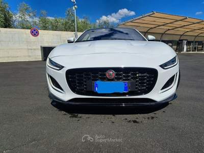 Jaguar F-Type 2.0 aut. Coupé R-Dynamic Black Bianco usata Torino