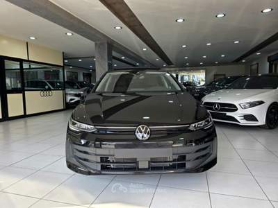 Volkswagen Golf NEW 8.5 2.0 TDI 115CV Life Tetto Panoramico Nero usata Mirabella Imbaccari