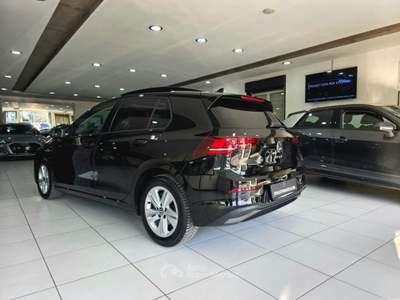 Volkswagen Golf NEW 8.5 2.0 TDI 115CV Life Tetto Panoramico Nero usata Mirabella Imbaccari