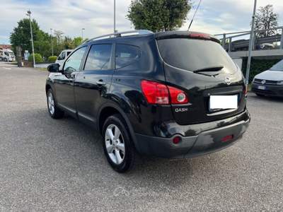 Nissan Qashqai 2.0 dCi DPF Tekna 7 POSTI Nero usata Portogruaro
