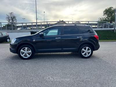 Nissan Qashqai 2.0 dCi DPF Tekna 7 POSTI Nero usata Portogruaro