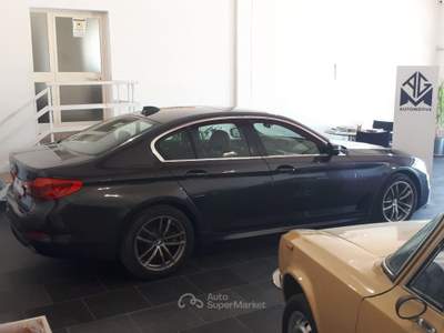 BMW Serie 5 520d d 190CV aut. Msport Grigio usata Cursi