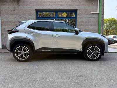 Toyota Yaris Cross 1.5 116CV HYBRID E-CVT LOUNGE UNIPROPRIETARIO Argento usata Venezia