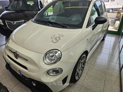 Abarth 500 1.4 Turbo T-Jet Custom Bianco usata Rossano Veneto