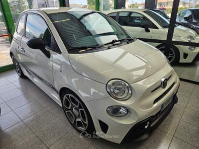 Abarth 500 1.4 Turbo T-Jet Custom Bianco usata Rossano Veneto