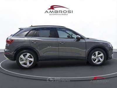 Audi Q3 35 2.0 tdi Business Advanced s-tronic Grigio usata Corciano