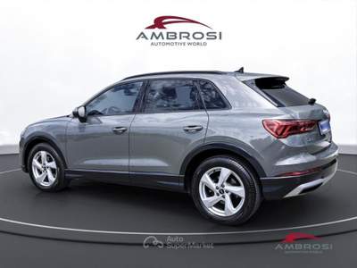 Audi Q3 35 2.0 tdi Business Advanced s-tronic Grigio usata Corciano