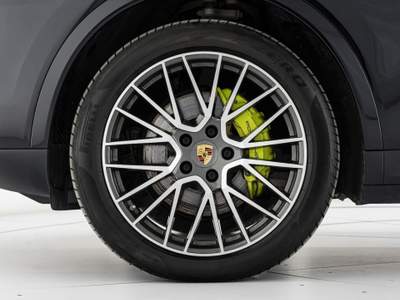 Porsche Cayenne 3.0 V6 E-Hybrid Nero usata Milano