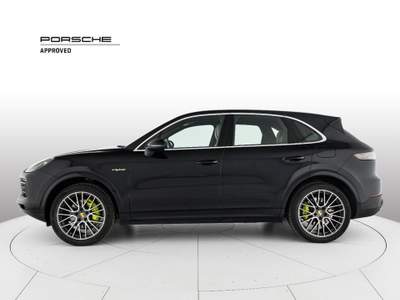 Porsche Cayenne 3.0 V6 E-Hybrid Nero usata Milano