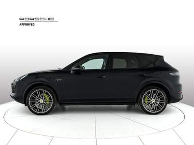 Porsche Cayenne 3.0 V6 E-Hybrid Nero usata Milano