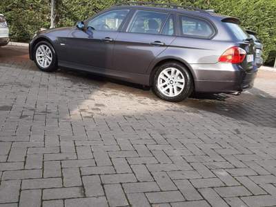 BMW Serie 3 320i Csmbio automaticoTenuta in box, pochi kilometri ottimo stato Argento usata Milano