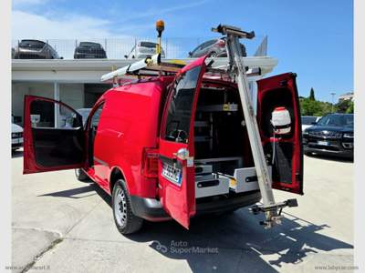 Volkswagen Caddy Caddy 2.0 TDI 110 CV 4Mot. Furgone OFFICINA MOBILE Rosso usata Ascoli Satriano