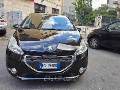 Peugeot 208 1° serie 1.2 VTi 82 CV 5 porte Active Nero usata Roma