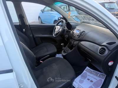 Hyundai i10 1.1 benzina 2011 Bianco usata Qualiano