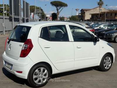 Hyundai i10 1.1 benzina 2011 Bianco usata Qualiano