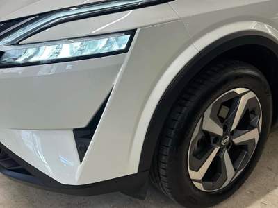 Nissan Qashqai Premiere Edition Bianco usata San Giuseppe Vesuviano