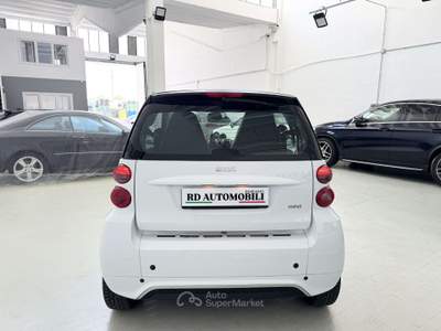 Smart ForTwo Fortwo 1.0 mhd Special One 71cv Bianco usata Ciserano