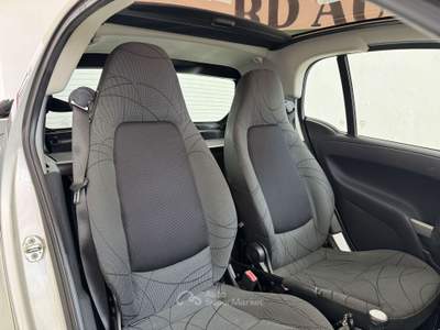 Smart ForTwo Fortwo 1.0 mhd Special One 71cv Bianco usata Ciserano