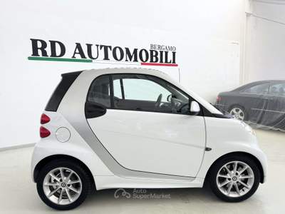 Smart ForTwo Fortwo 1.0 mhd Special One 71cv Bianco usata Ciserano