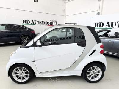 Smart ForTwo Fortwo 1.0 mhd Special One 71cv Bianco usata Ciserano