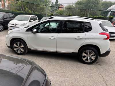 Peugeot 2008 1.6 hdi 92 CV Allure OK NEOPATENTATI Bianco usata Bologna