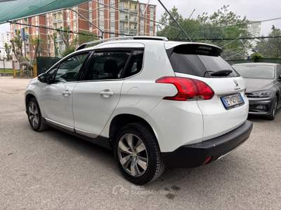 Peugeot 2008 1.6 hdi 92 CV Allure OK NEOPATENTATI Bianco usata Bologna